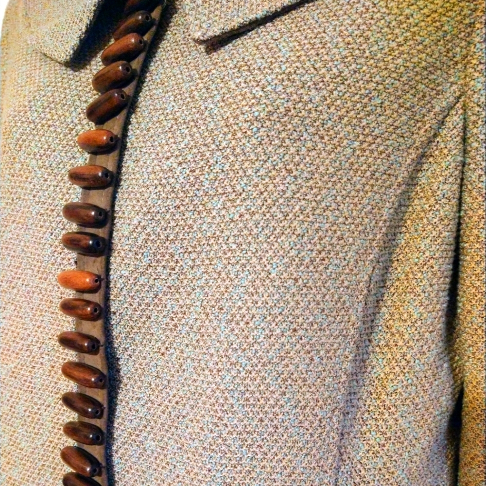 NWT St John stunning and unique suit.